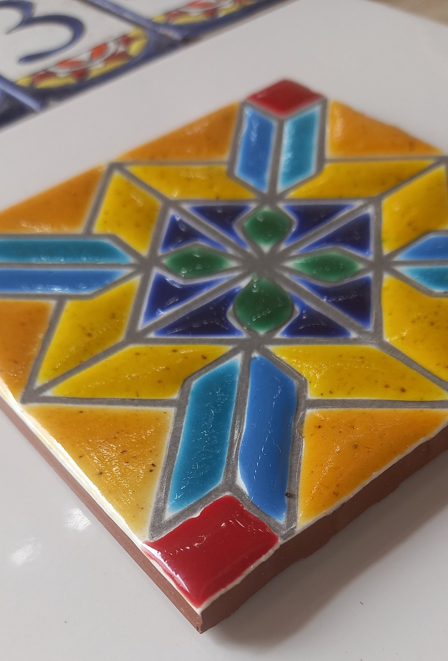 Tile handpainted 2510 ( box with 10)
