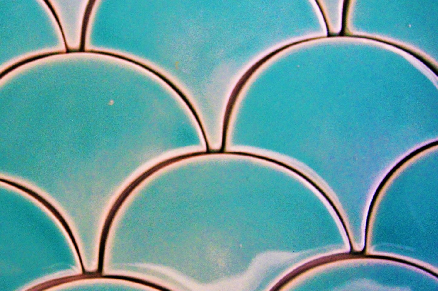 Azulejo cerámico con forma de escamas de pez (caja de 1/2 m²)